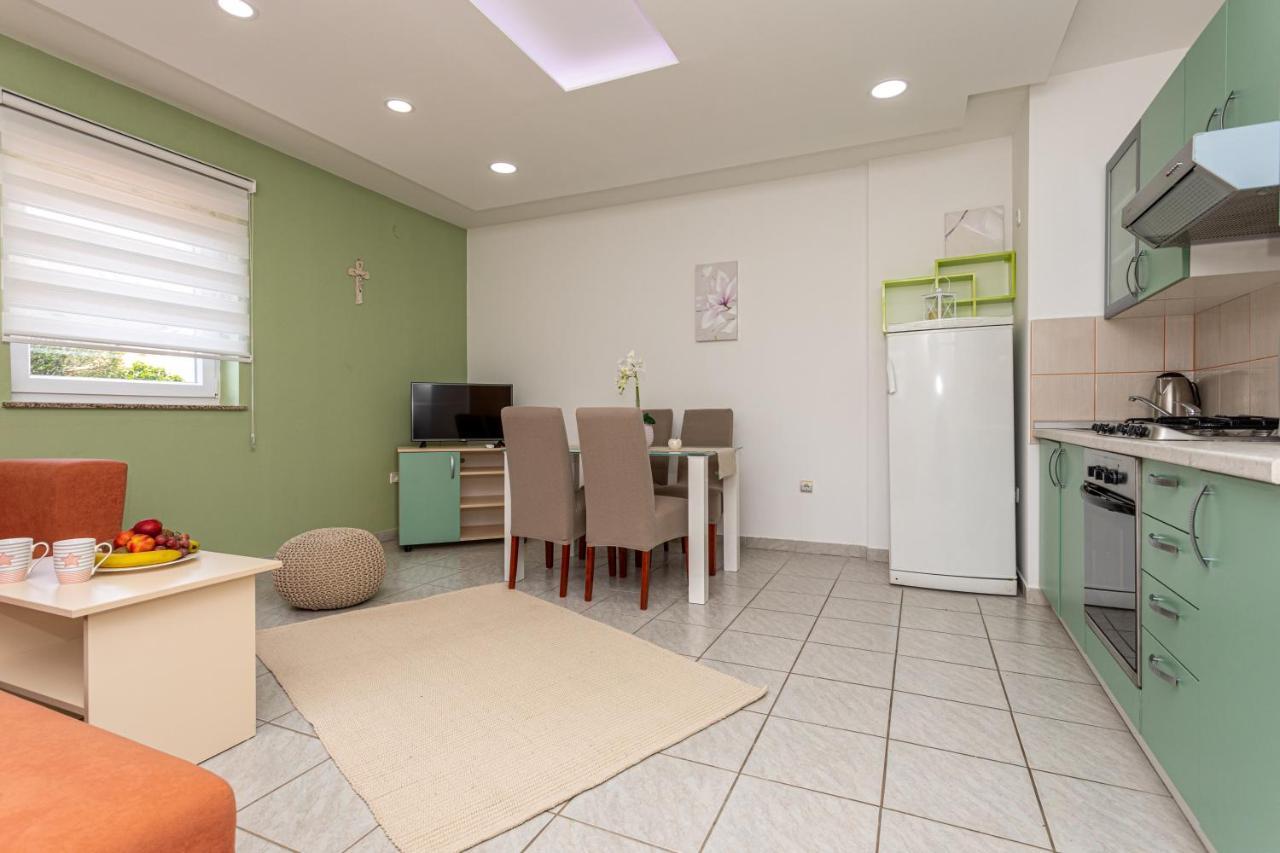 Apartments La Natalli バスカ エクステリア 写真